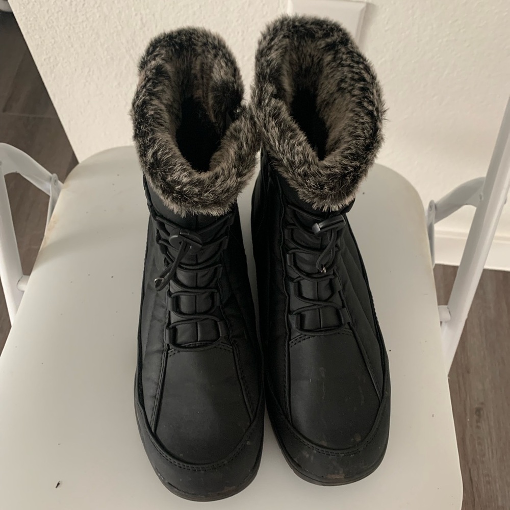 Winter Boots - Picture 2 of 3
